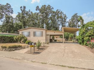 11843 Chateau Dr NE, Woodburn, OR