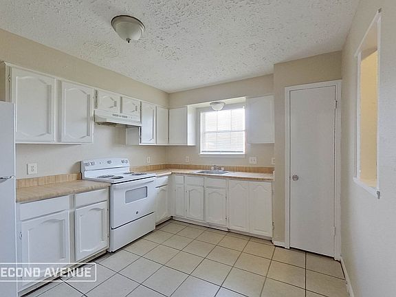 2nd image of 3107 Wuthering Heights Dr