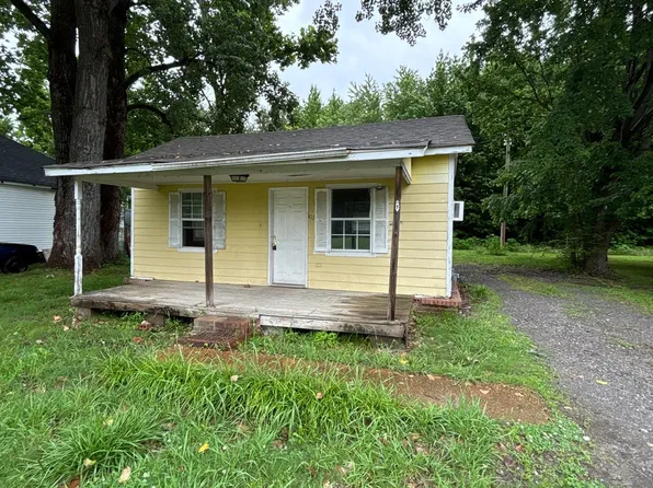 102 Tuxedo Dr, Covington, TN 38019