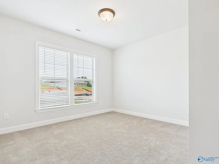 15573 Bees St — Photo 3