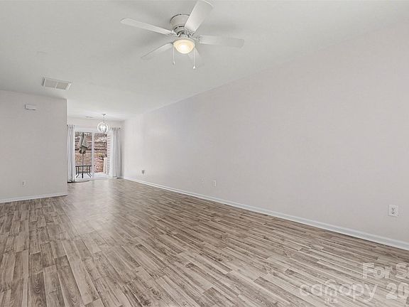 3rd image of 134 Rhett Ct