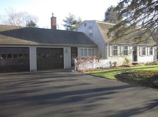 8 Hopkins Rd, Plymouth, MA 02360