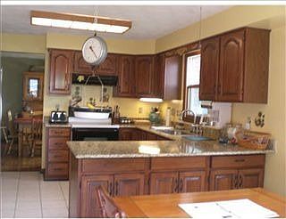 3rd image of 811 Cleardale Dr