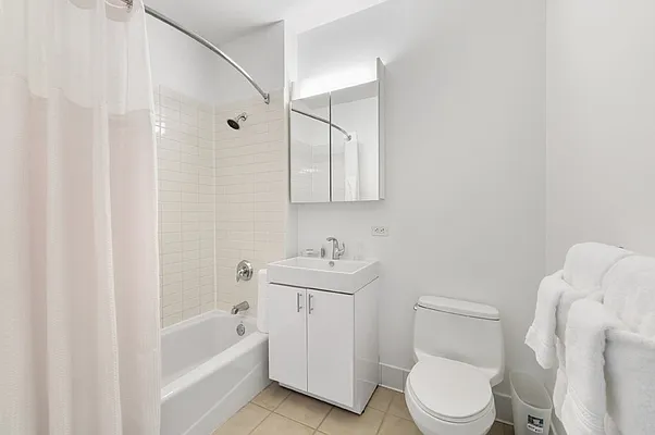 Rented by Greystar | media 5