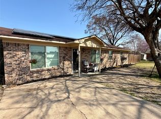 305 S 1st St, Crandall, TX 75114