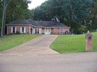 8 Country Squire Rd, Natchez, MS 39120