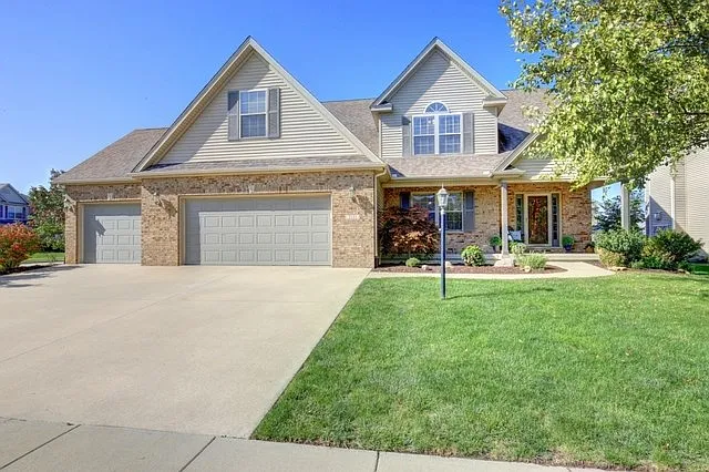 2111 Wiggins St photo 1