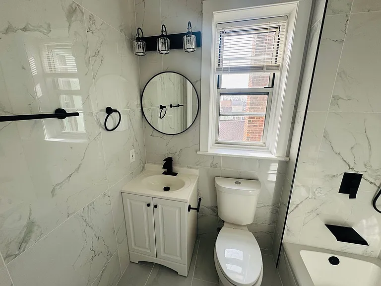 863 Avenue C — Photo 5