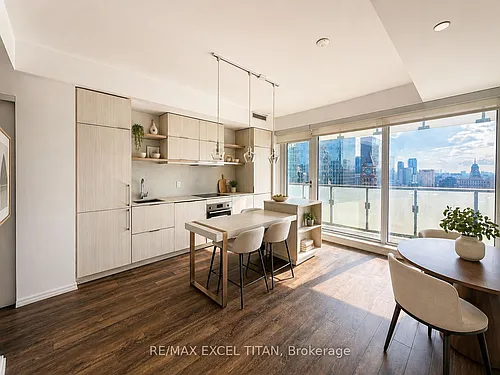 197 Yonge St Photo 1