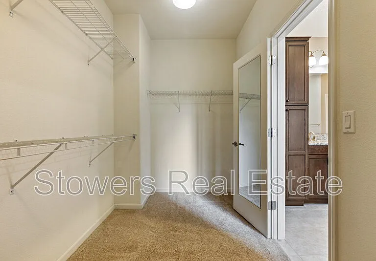 2512 Piccadilly Cir — Photo 38
