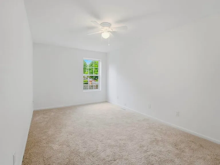 1515 Mills Dr — Photo 13