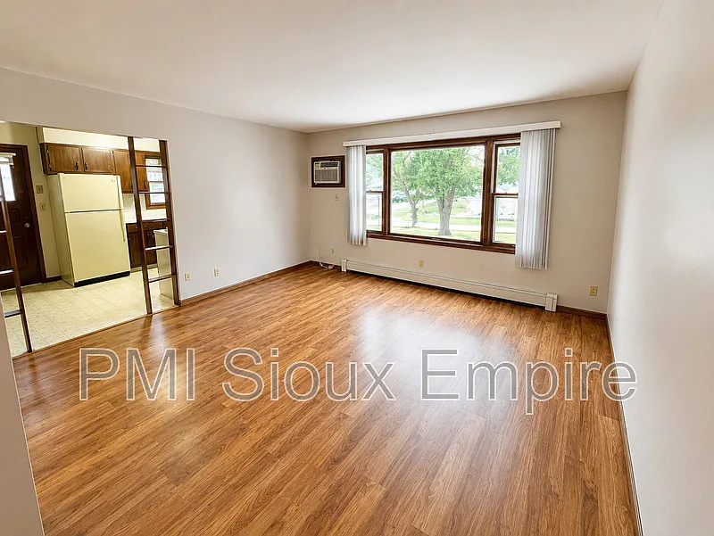 905 W 18th St #201