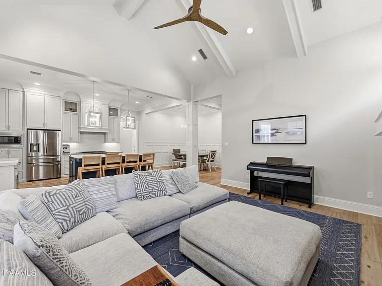 102 Harvest Creek Ln — Photo 10