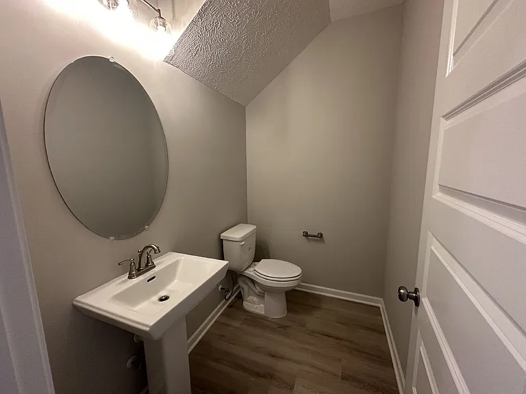 1850 Madison St #201 — Photo 3