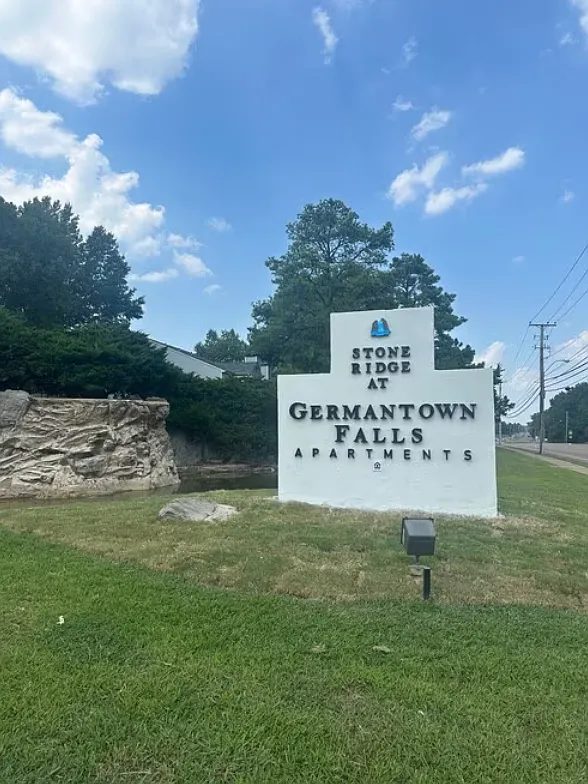 Stoneridge at Germantown Falls — Photo 2