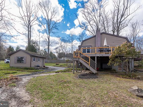 4th image of 1596 River Rd