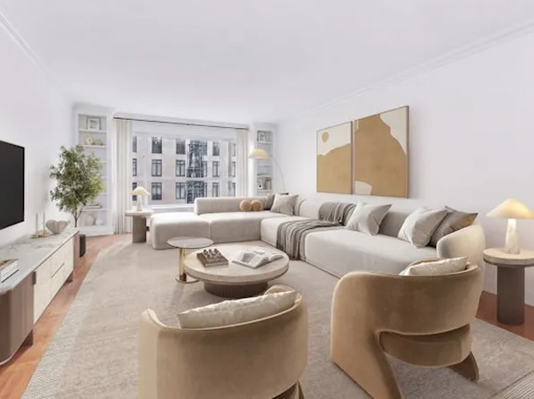 1020 Park Avenue image 1 of 14