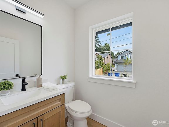 4th image of 3702 E R St