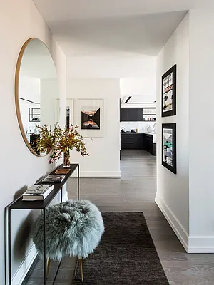 Sold by Extell Marketing Group | media 17