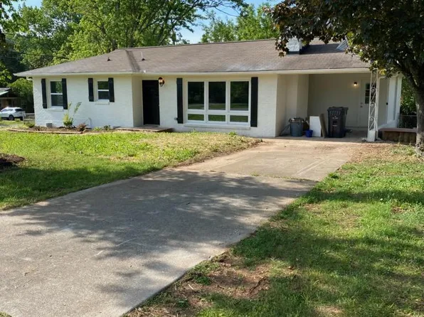 1717 Reaves Rd, Knoxville, TN 37912