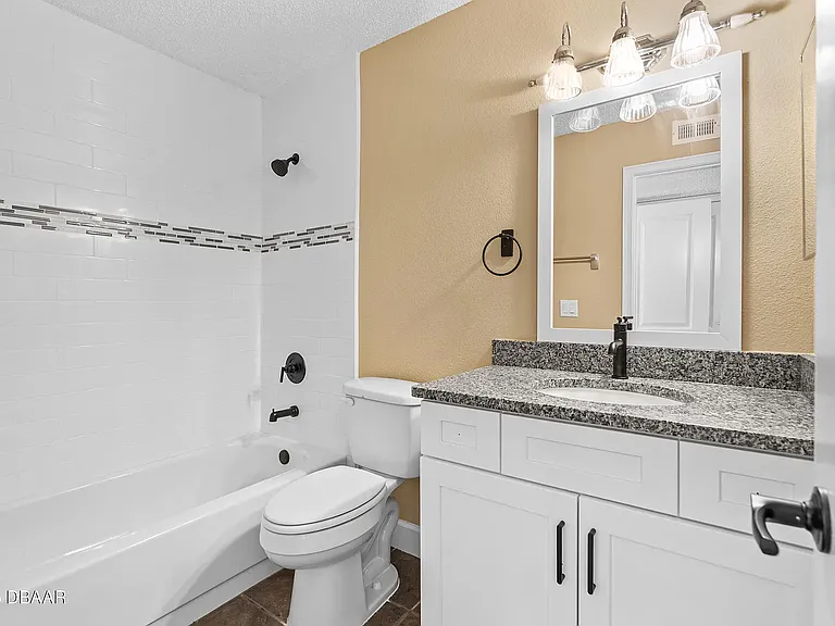 Bathroom in Bedroom 1