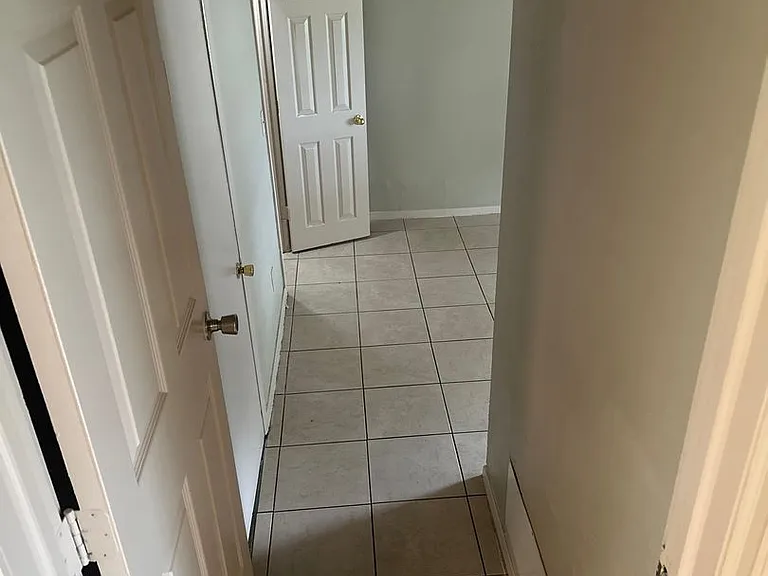 1007 Mayes Ave — Photo 11