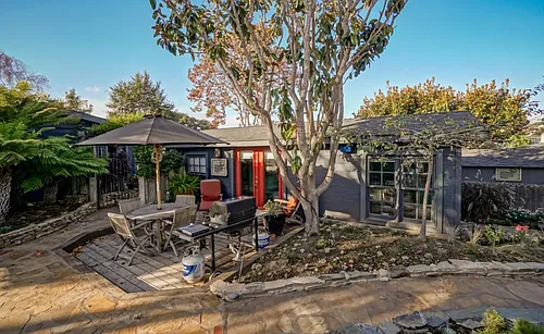 1497 Highland Pl Photo 1