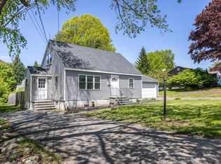 17 Cheverus Rd, Cape Elizabeth, ME 04107
