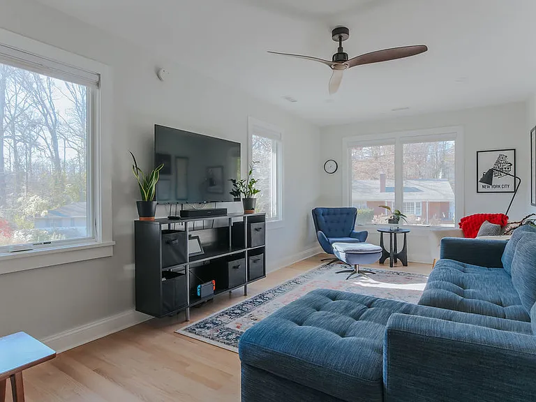 1629 Hardwood Ave — Photo 8