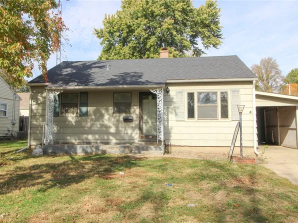 102 Macarthur Blvd, Pana, IL 62557