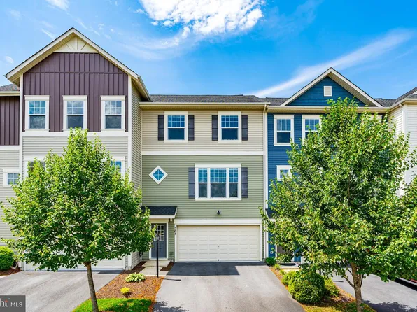 203 Centennial Dr, Stephenson, VA 22656