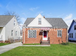 14813 Reddington Ave, Maple Heights, OH