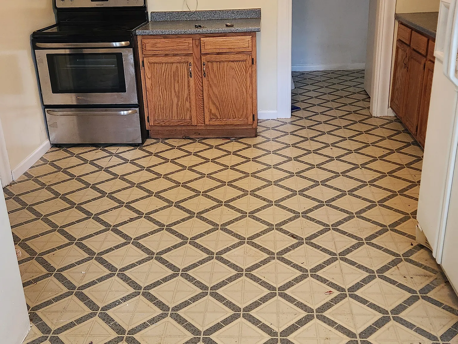 2 bed, $1,000 — Photo 2