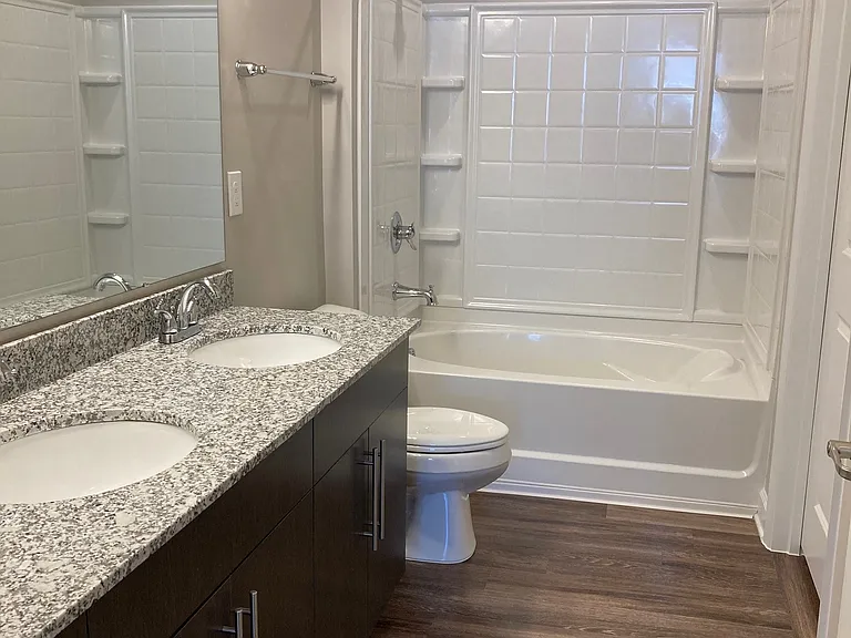 Clairmont at Trinity — Photo 169