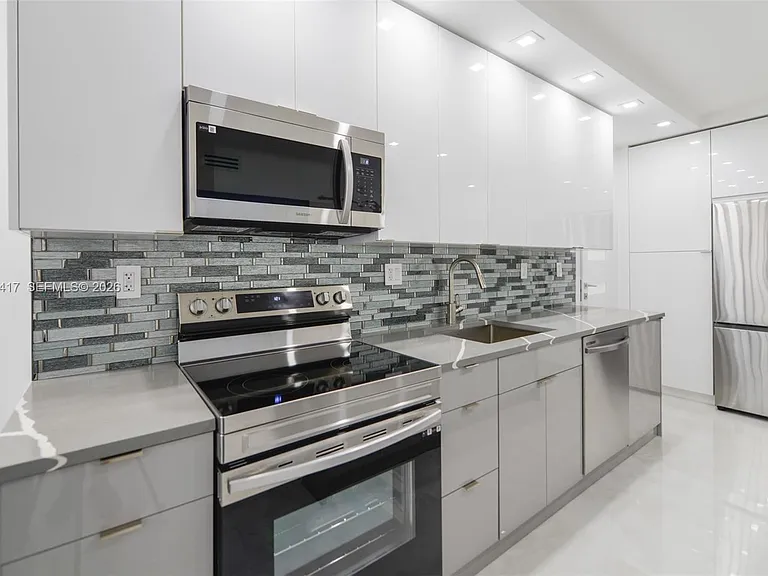 1980 S Ocean Dr #20K — Photo 24