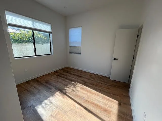 12515 Barbara Ave — Photo 15