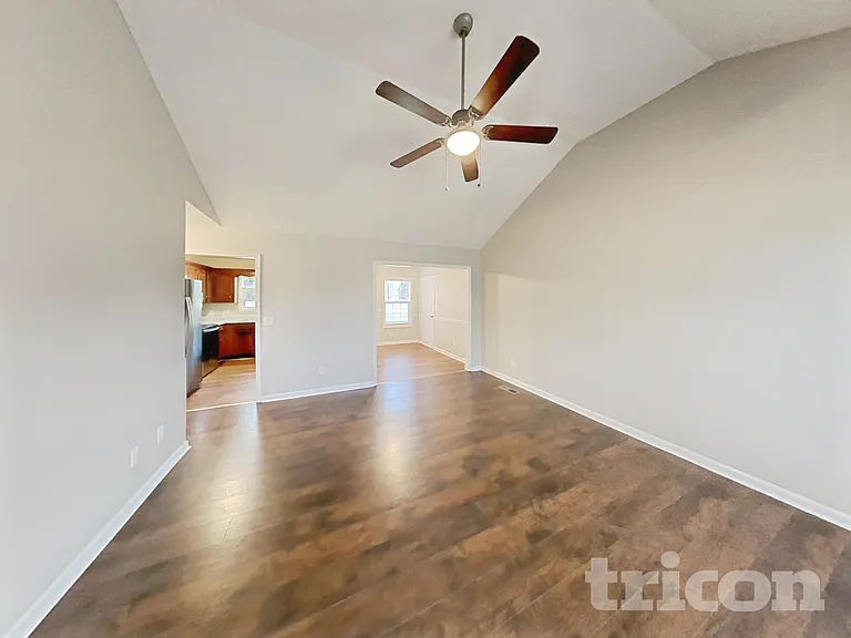 1218 Bolton Dr — Photo 3