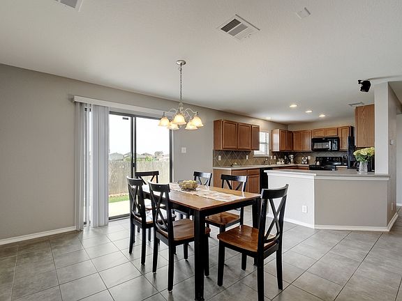 4th image of 247 Karrie Dr