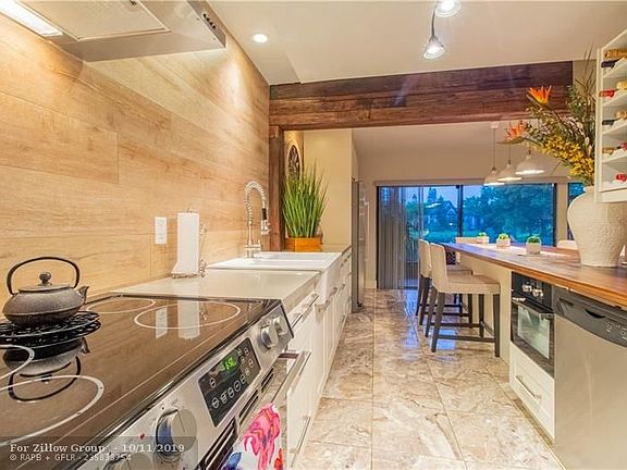4th image of 5517 Dogwood Way #183