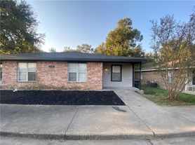 1903 Sbisa Way, Bryan, TX