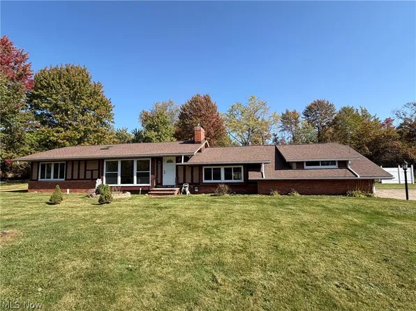 12803 Lynn Dr, Chesterland, OH 44026