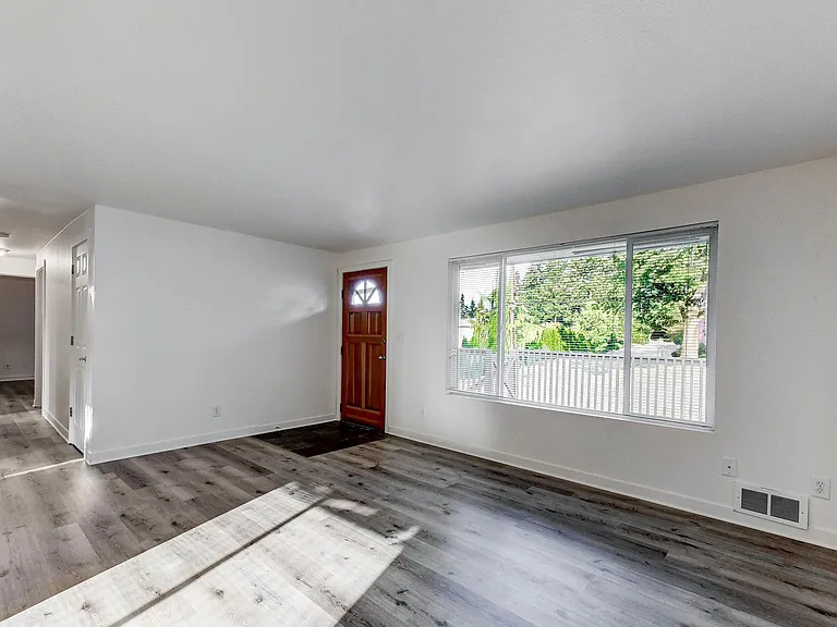 15607 81st Ave NE — Photo 6