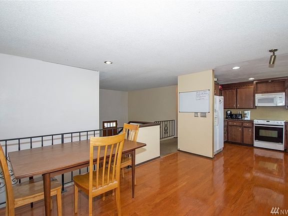 4th image of 1311 Coral Dr