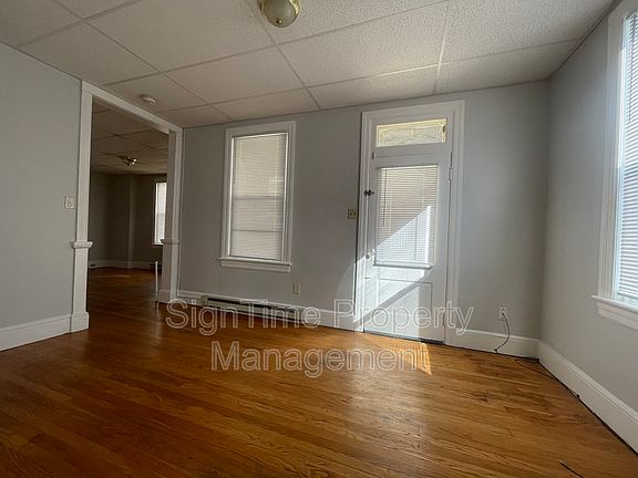 2nd image of 113 S Mulberry St APT 2