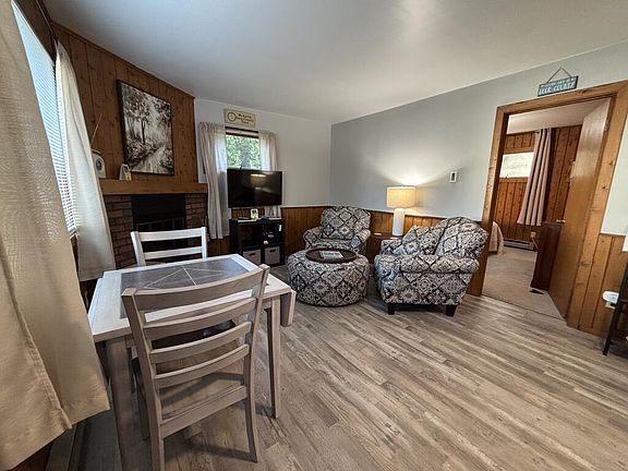 3rd image of 3095 Birch St Unit 4