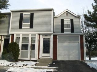 861 Pine Way Dr, Worthington, OH 43085