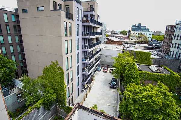 Rented by Lofts and Flats LLC | media 19