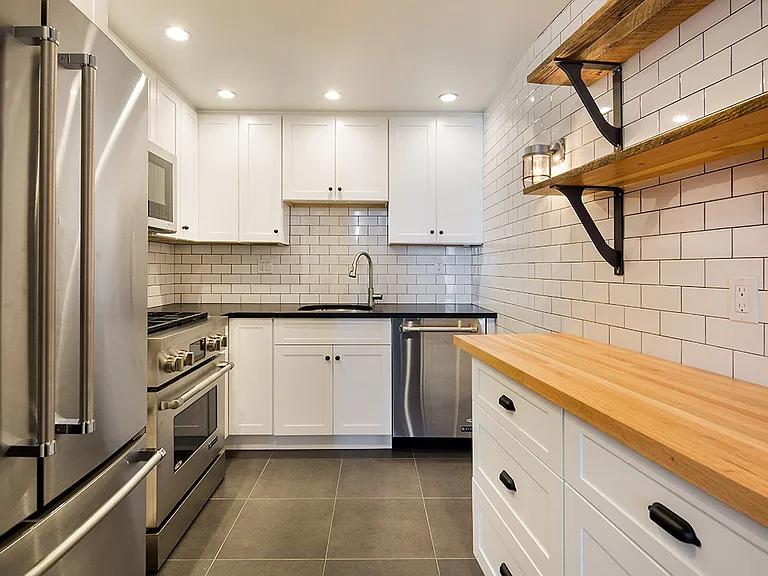 50 Bridge St #505 — Photo 3