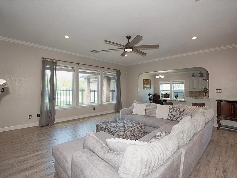5722 Delany Rd — Photo 4