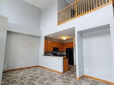 2nd image of 321 S Litchfield Dr
